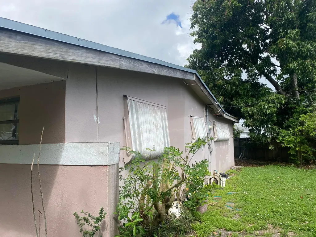 6701 NW 24th Court Sunrise FL 33313