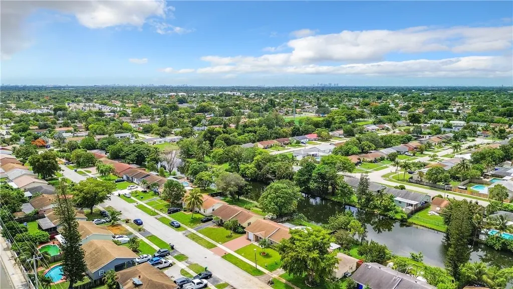 7904 SW 3rd Street North Lauderdale FL 33068