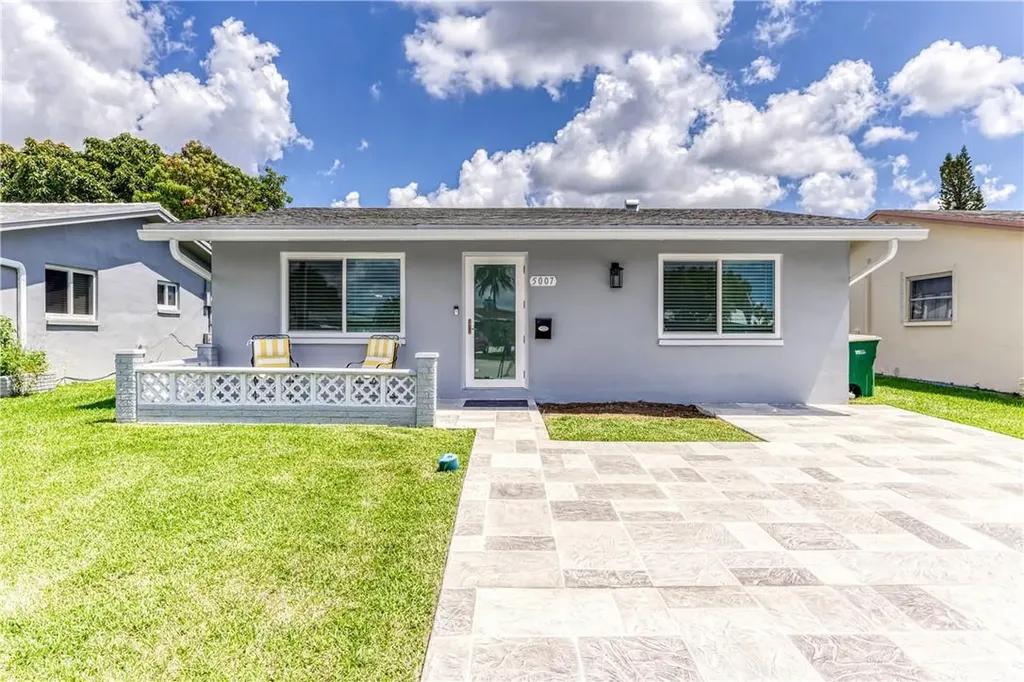 5007 NW 50th Street Tamarac FL 33319
