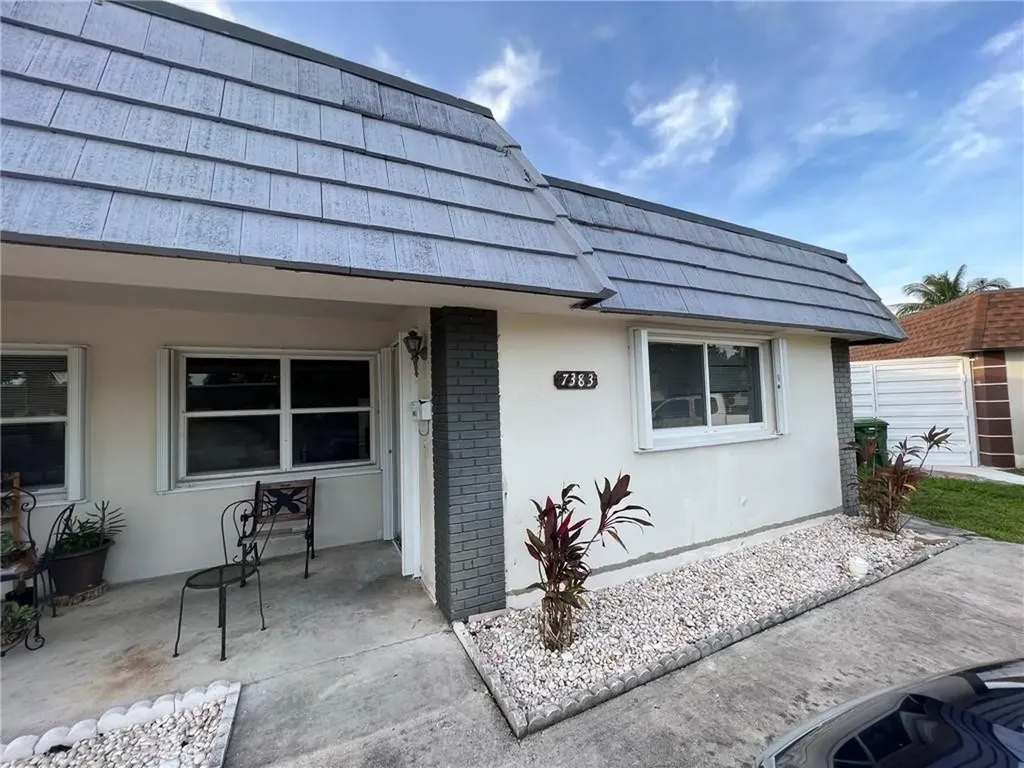 7383 NW 76th Court Tamarac FL 33321