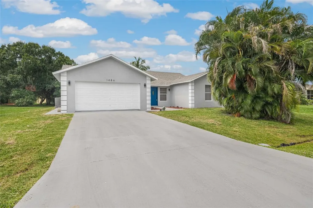 1486 SE Grapeland Avenue Port St Lucie FL 34952