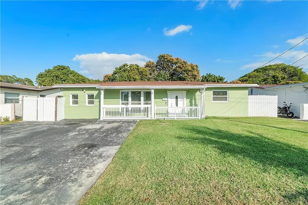 2220 NW 42nd Avenue Lauderhill FL 33313