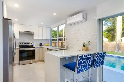 1613 N 16th Court Hollywood FL 33020