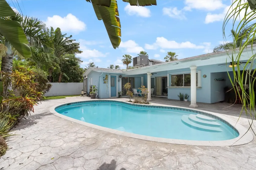 345 SW 66th Avenue Pembroke Pines FL 33023