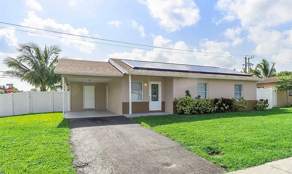 800 SW 81st Terrace North Lauderdale FL 33068