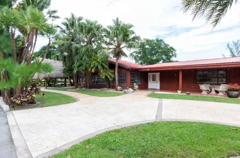 11450 SW 17th Street Davie FL 33325