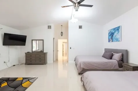 11450 SW 17th Street Davie FL 33325