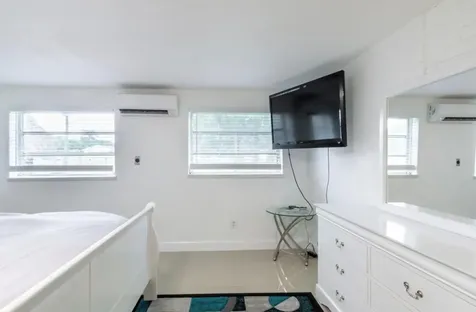 11450 SW 17th Street Davie FL 33325