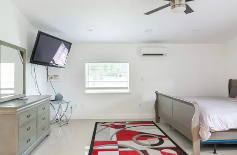 11450 SW 17th Street Davie FL 33325