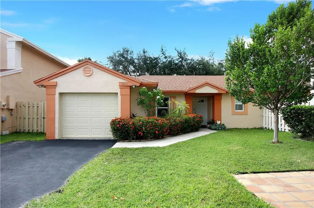 3852 NW 107th Way Sunrise FL 33351