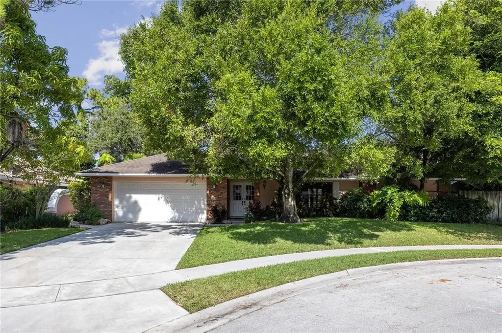 637 Dracena Drive Wellington FL 33414