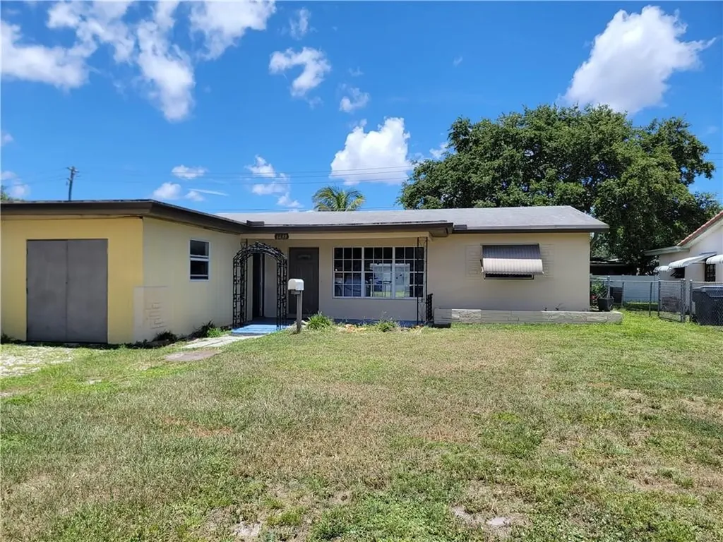 6639 Liberty Street Hollywood FL 33024