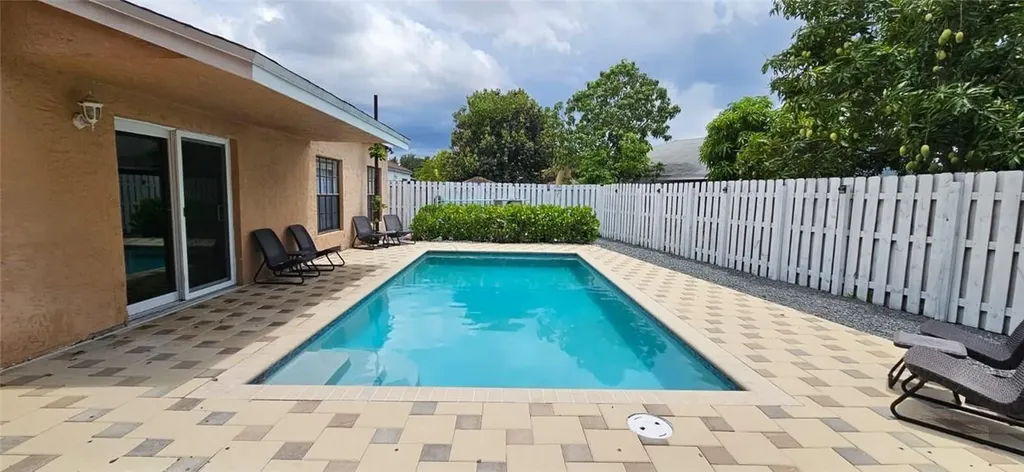 2400 SW 82nd Avenue Miramar FL 33025
