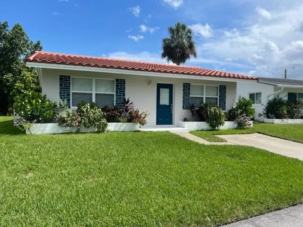 4802 NW 42nd Avenue Tamarac FL 33319