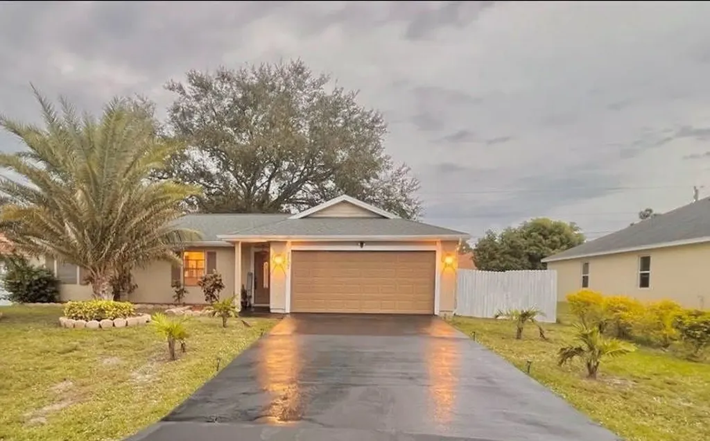 2207 SW Monterrey Lane Port St Lucie FL 34953