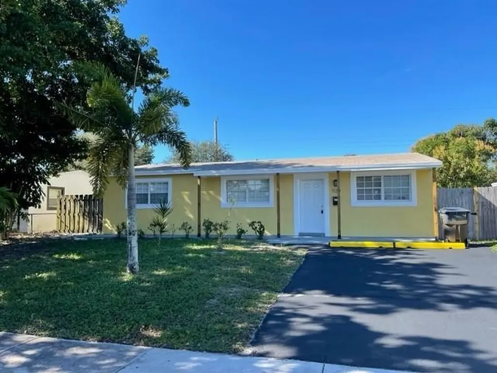 1120 N 71st Terrace Hollywood FL 33024