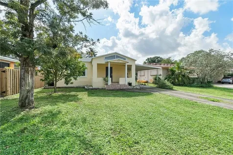 2636 Mckinley Street Hollywood FL 33020