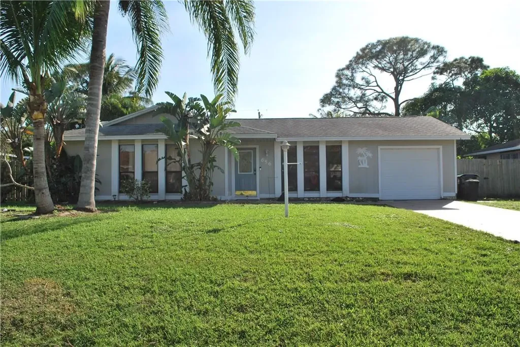 656 SE Ron Rico Terrace Port St Lucie FL 34983