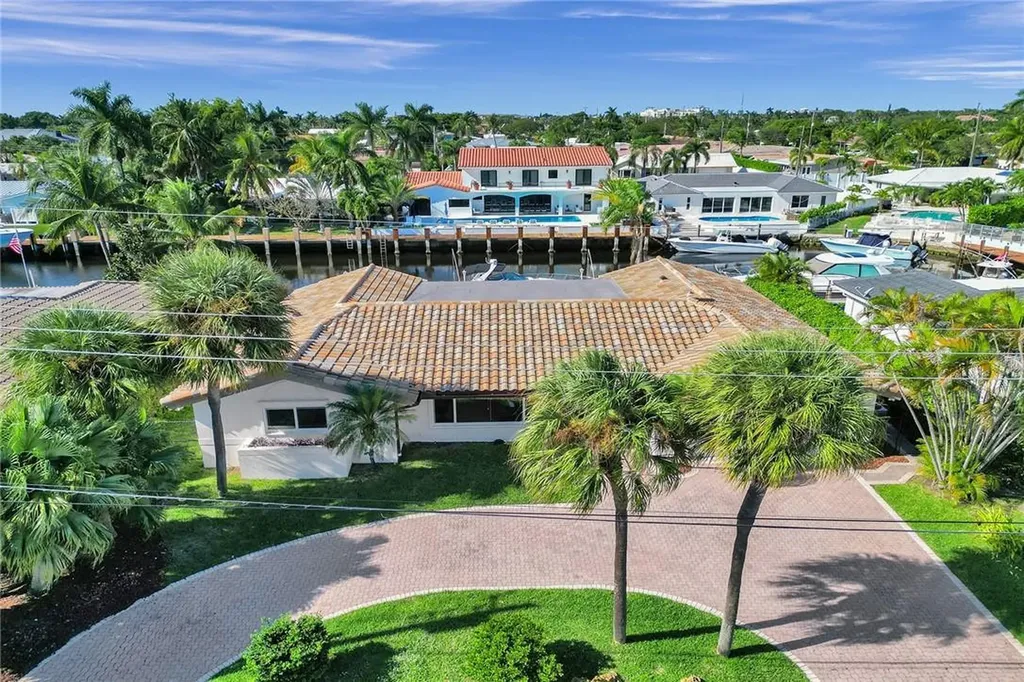 4451 NE 27th Avenue Lighthouse Point FL 33064