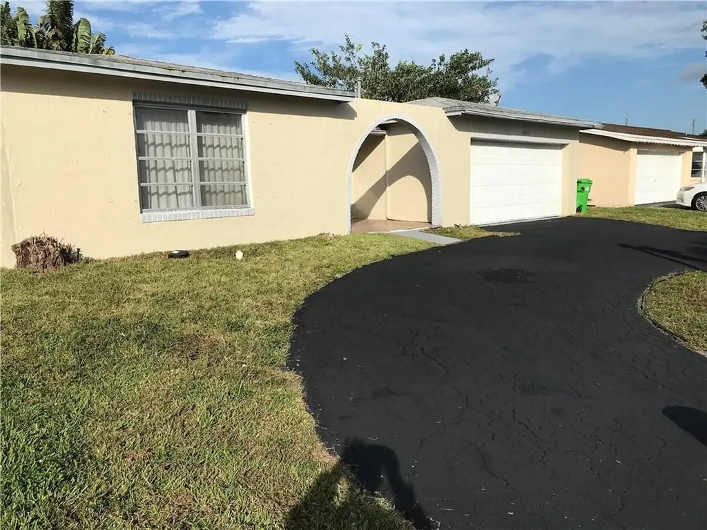 10431 NW 24th Street Sunrise FL 33322