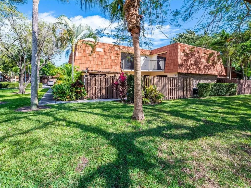 8288 S Coral Circle North Lauderdale FL 33068