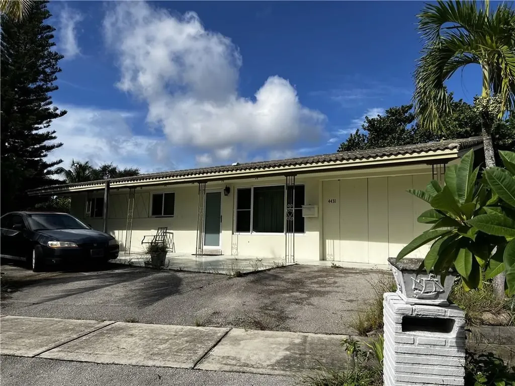 4431 NE 4th Avenue Deerfield Beach FL 33064