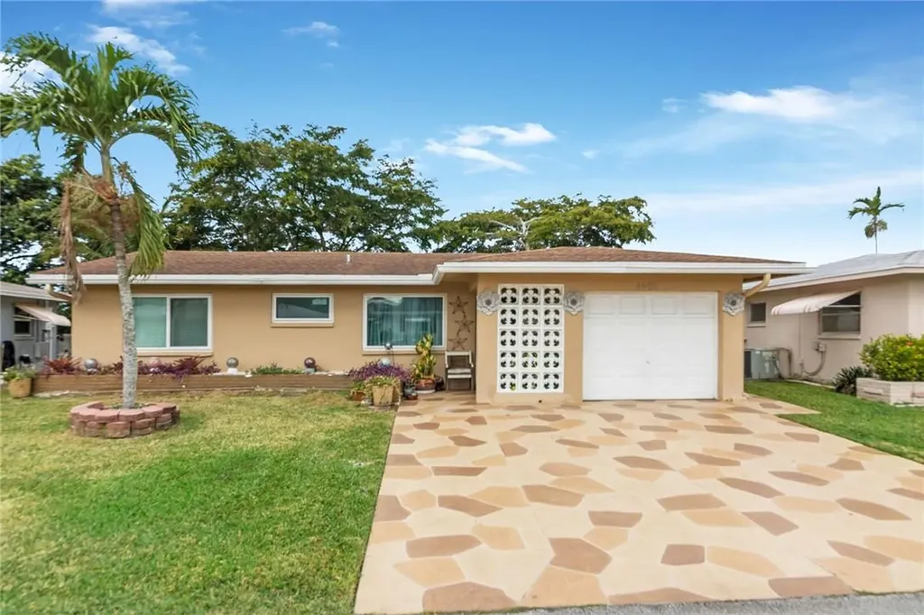 4901 NW 49th Road Tamarac FL 33319