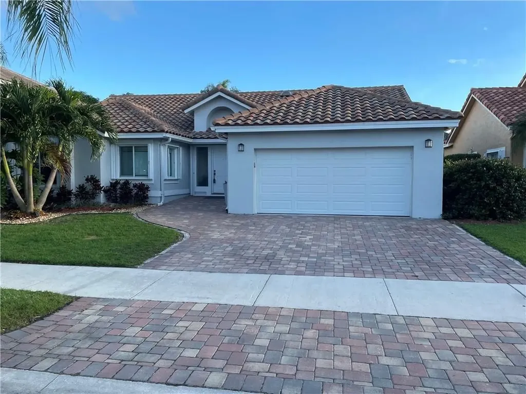 645 Spinnaker Weston FL 33326