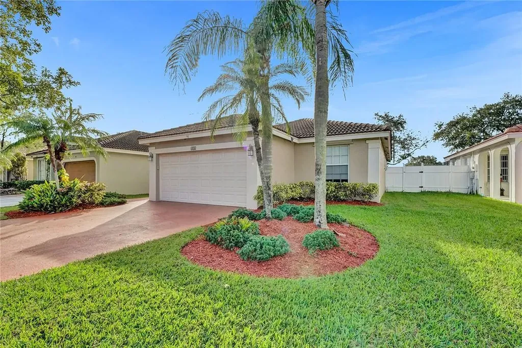 634 NW 183rd Way Pembroke Pines FL 33029