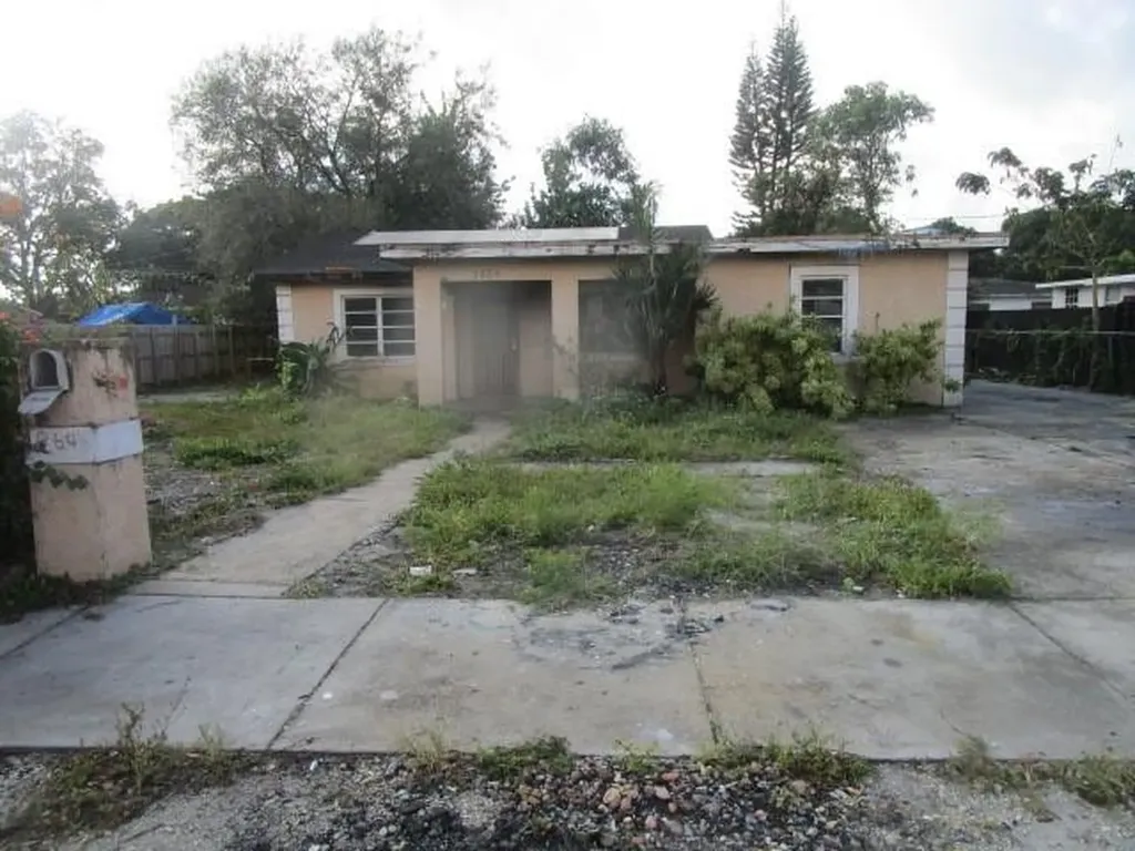1864 NW 91st Street Miami FL 33147