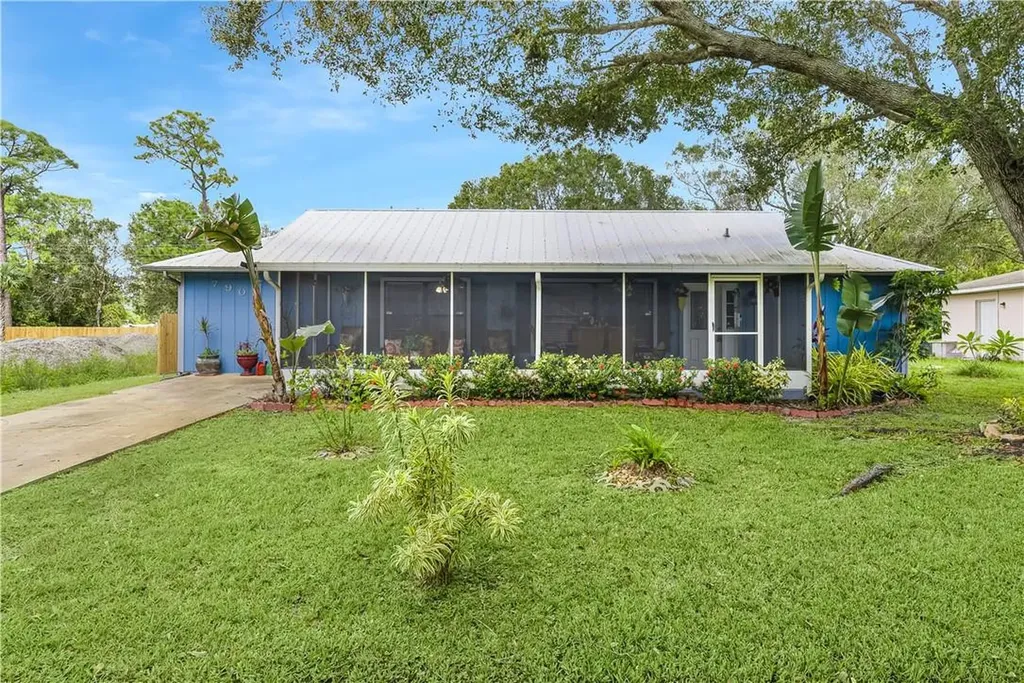 7908 Hamilton Avenue Fort Pierce FL 34951