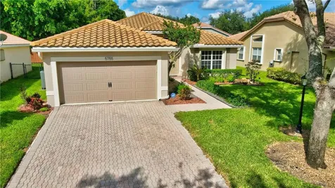 5755 NW 48th Drive Coral Springs FL 33067