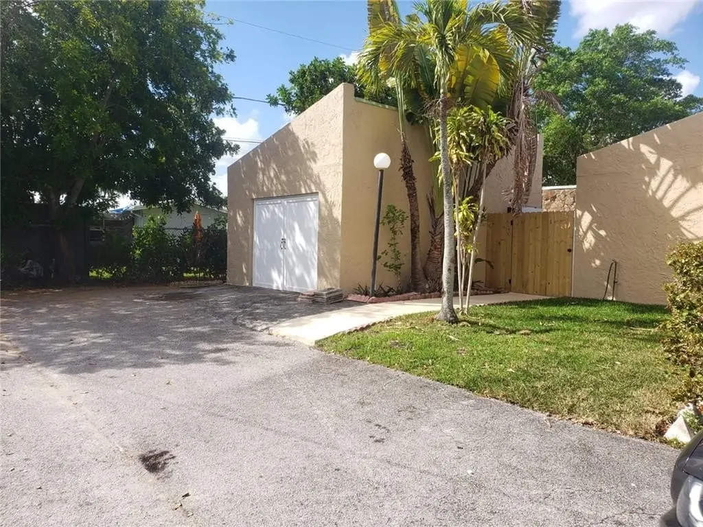 9725 NW 26th Court Sunrise FL 33322