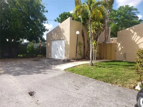 9725 NW 26th Court Sunrise FL 33322