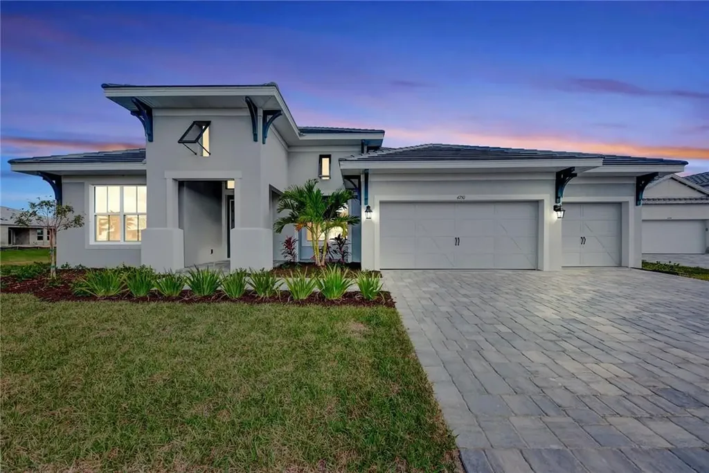 4750 Manning Court Sarasota FL 34240
