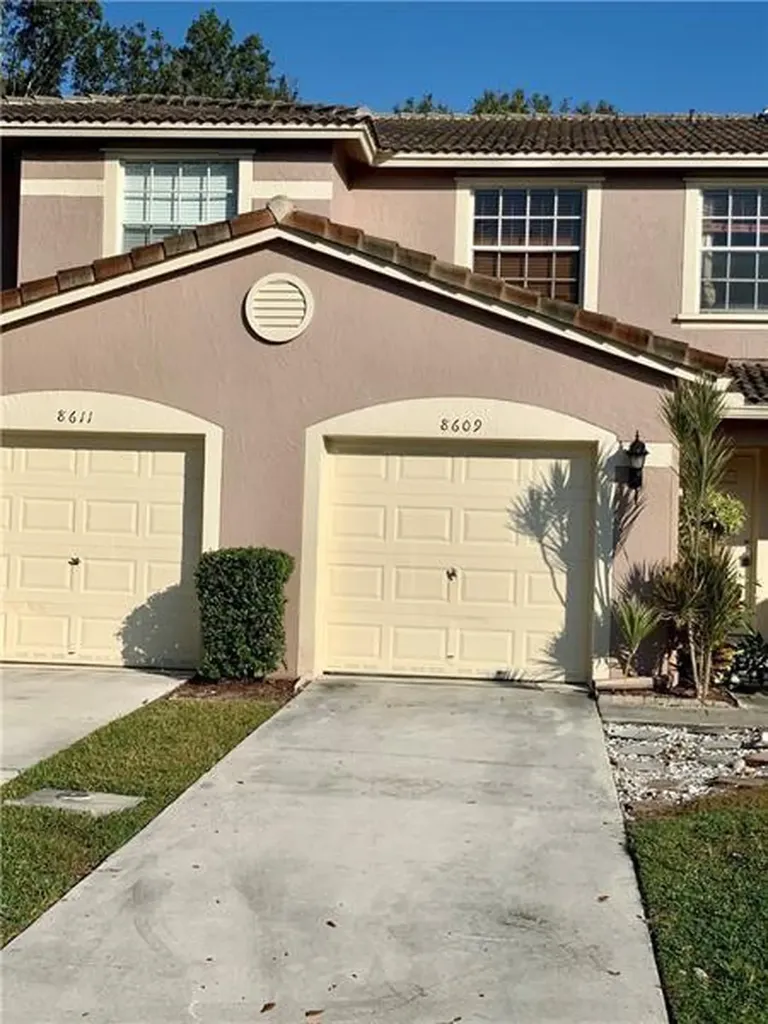 8609 N Southgate Shores Circle Tamarac FL 33321