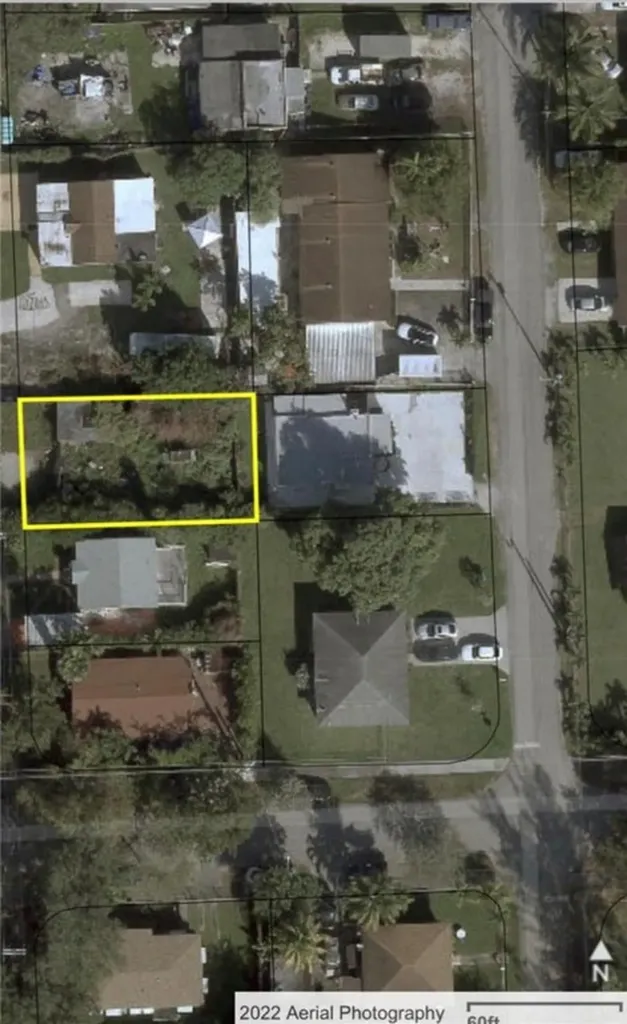 8122 NW 14th Place Miami FL 33147