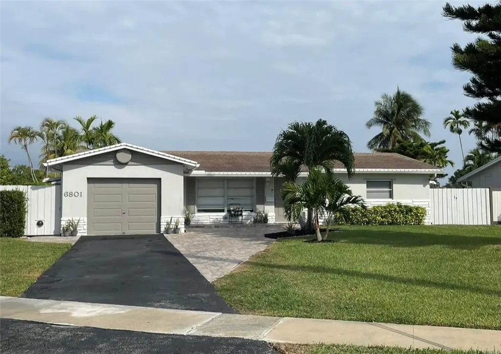 6801 Merion Court North Lauderdale FL 33068