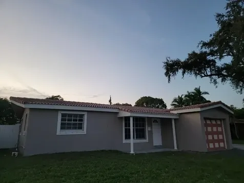 3571 NW 35th Avenue Lauderdale Lakes FL 33309