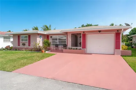5208 NW 49th Avenue Tamarac FL 33319