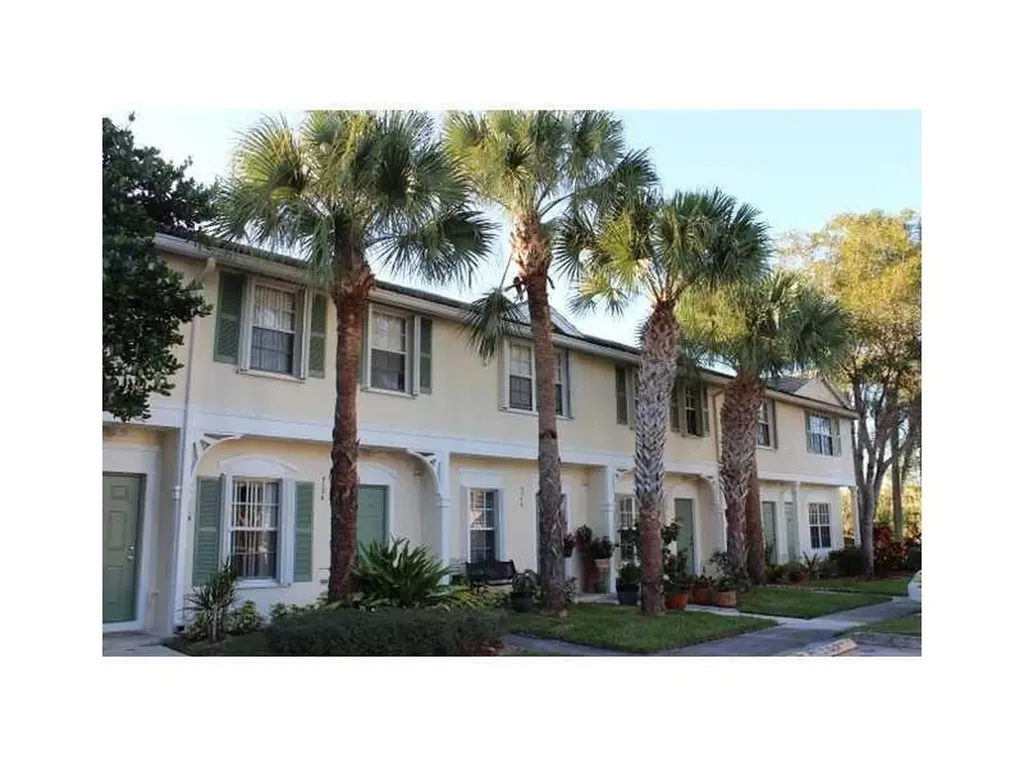 5726 NW 99th Lane Coral Springs FL 33076
