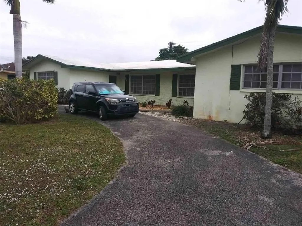 7020 NW 16th Street Plantation FL 33313