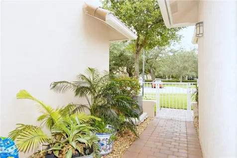 3556 Parkside Drive Davie FL 33328