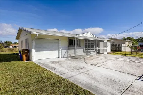 421 NW 39th Street Deerfield Beach FL 33064