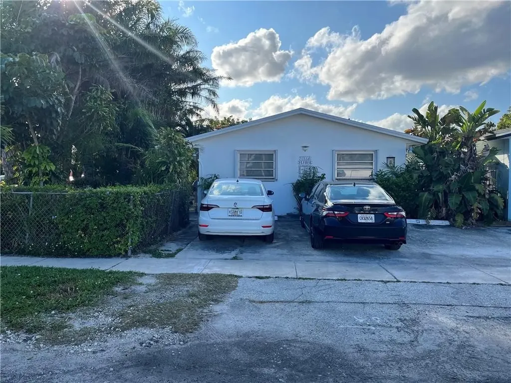 1901 Liberty Street Hollywood FL 33020