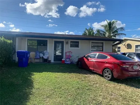 2051 SW 70th Way North Lauderdale FL 33068