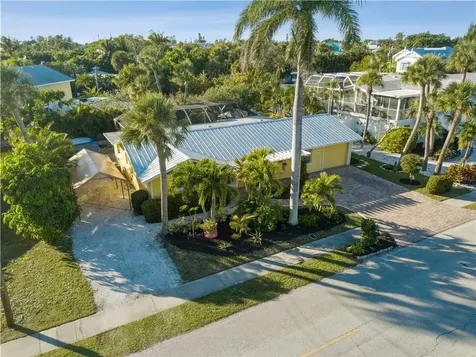 216 85th Street Holmes Beach FL 34217