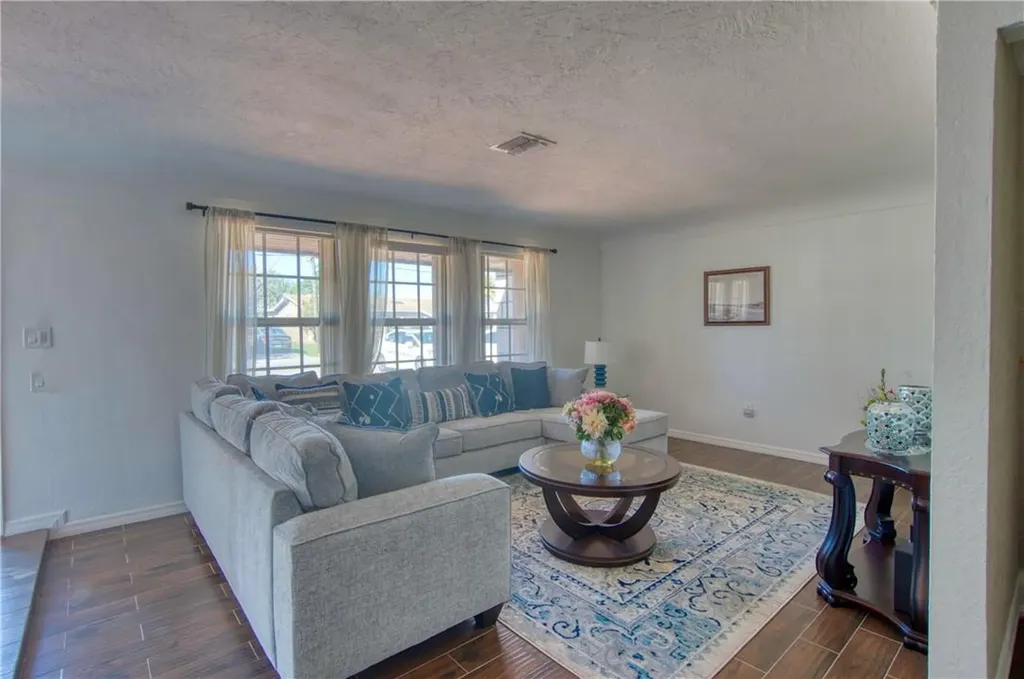 3513 E Shore Road Miramar FL 33023
