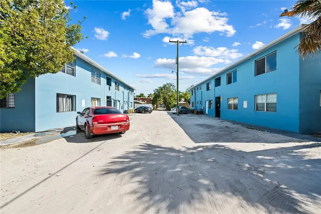 500 SE 22nd Street Fort Lauderdale FL 33316