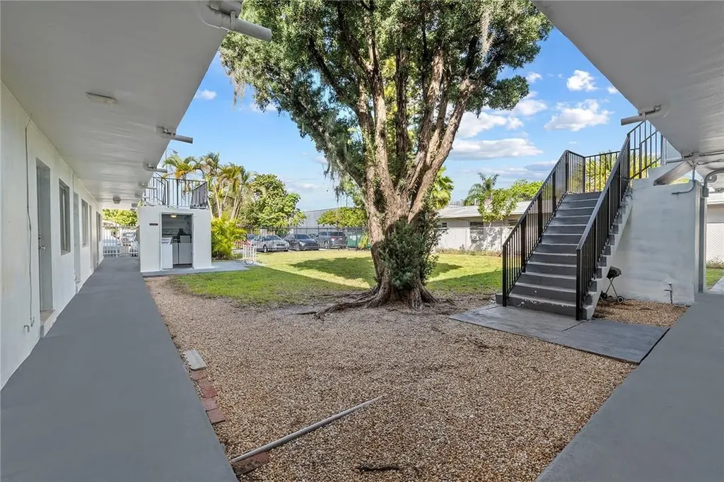500 SE 22nd Street Fort Lauderdale FL 33316